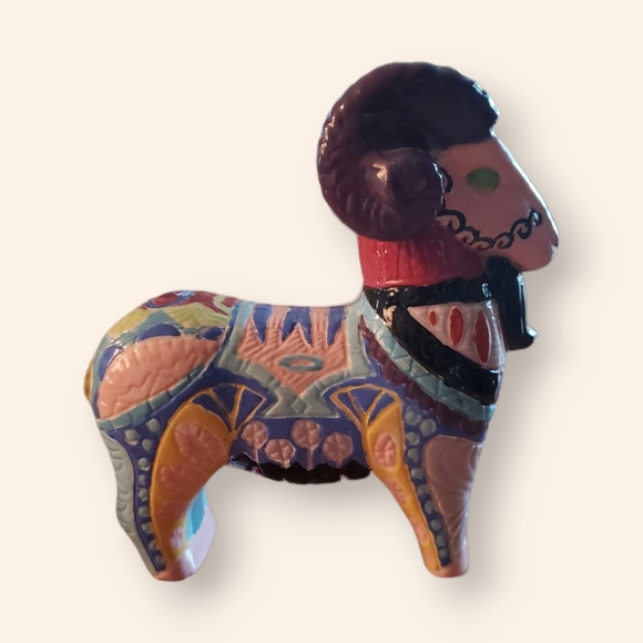 Vintage Ram Figurine Ceramic Ornate Etched Pastel Farm Animal Statue Retro - Picture 4 of 4